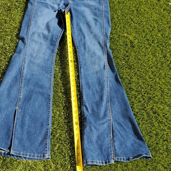 Jessica Simpson Stylish Women's Blue Flare Jeans 4/27 Open Slit Jeans - Picture 4 of 11